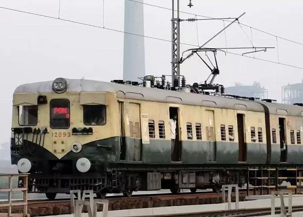 தண்டவாள பராமரிப்பு : புறநகர் மின்சார ரயில் சேவையில் மாற்றம்
